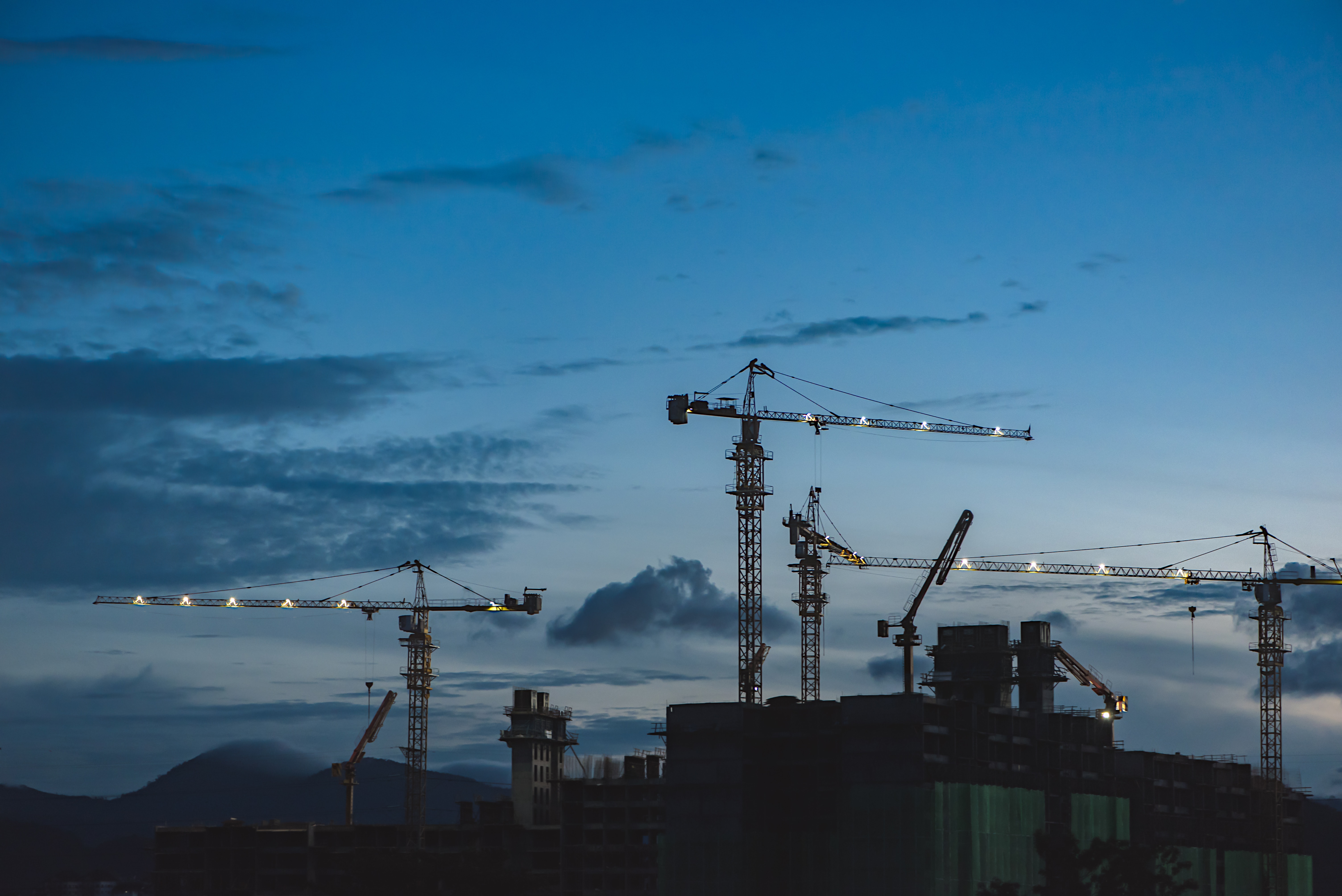 imagen de una construcción de edificio grande